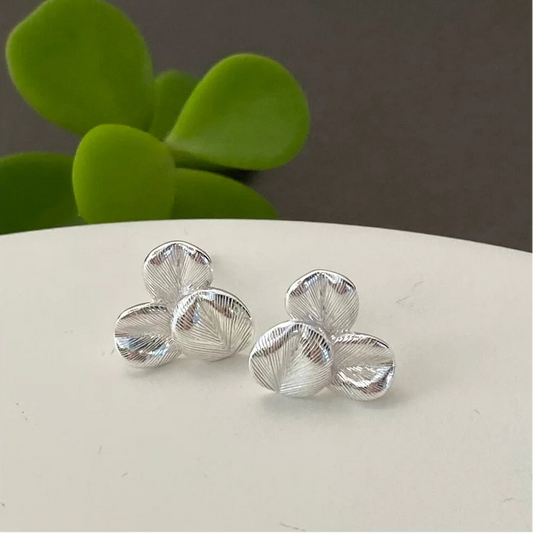 Lone P - Lucia Ørestik