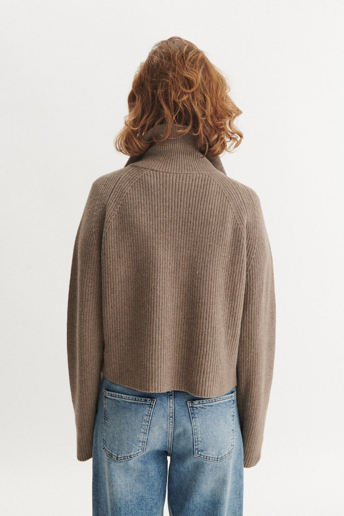 Basic Apparel - Cady Zip Sweater