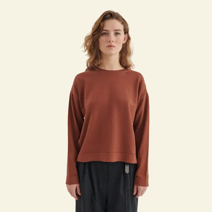 Basic Apparel - Kari O-Neck Tortoise Shell