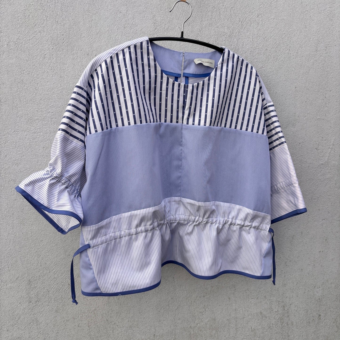 Yours to complete - #4 Justerbar bluse