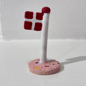 The Clay Play - 249 kr. Keramik Flag