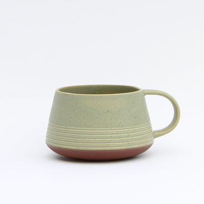 AVNBY KERAMIK - Støvgrøn Rillet Kop