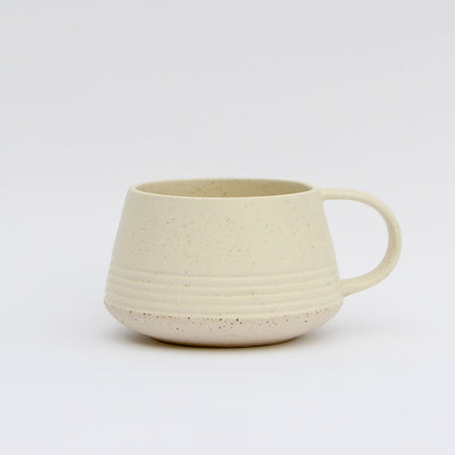 AVNBY KERAMIK - Cremehvid Rillet Kop