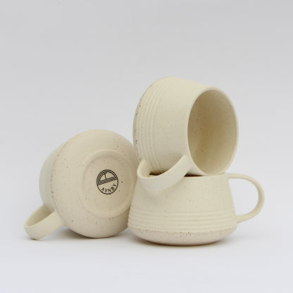 AVNBY KERAMIK - Cremehvid Rillet Kop