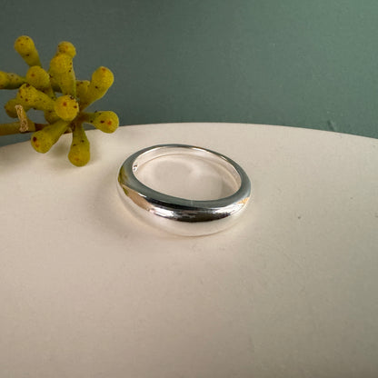 Lone P - Hill ring