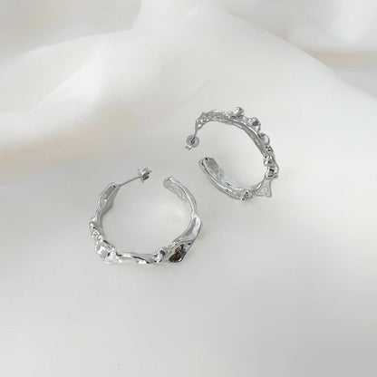 Jewelry by Grundled - Noelle Hoop Stor