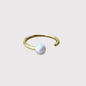 Lone P - Simple Pearl ring